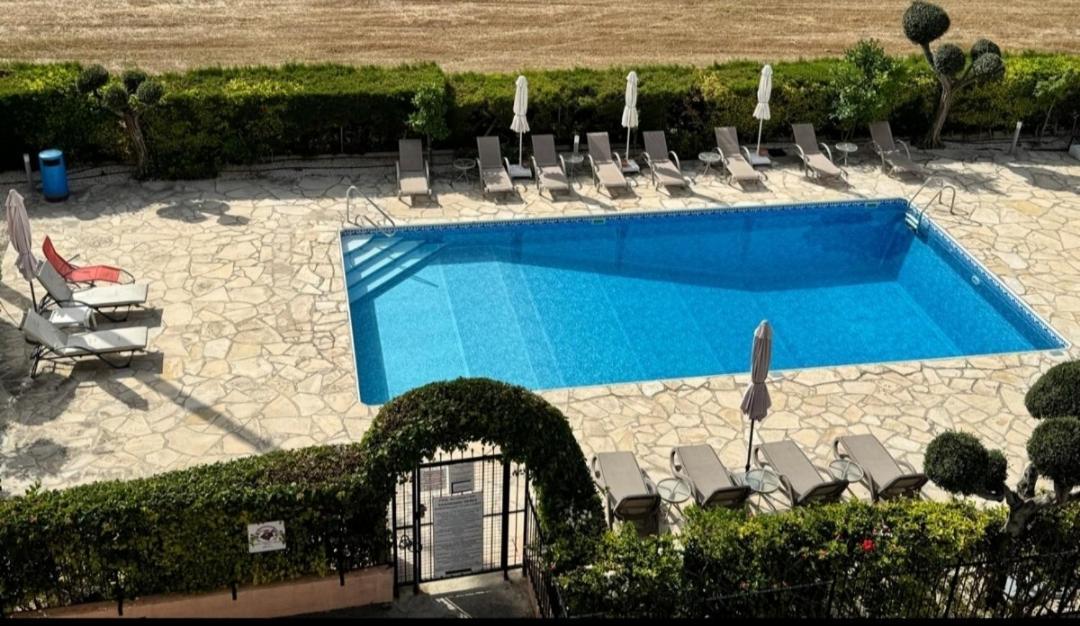 Two Bedroom Apartment With Pool Pafos Dış mekan fotoğraf